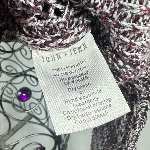 John + Jenn burgundy cable knit sweater size M - Picture 7 of 8